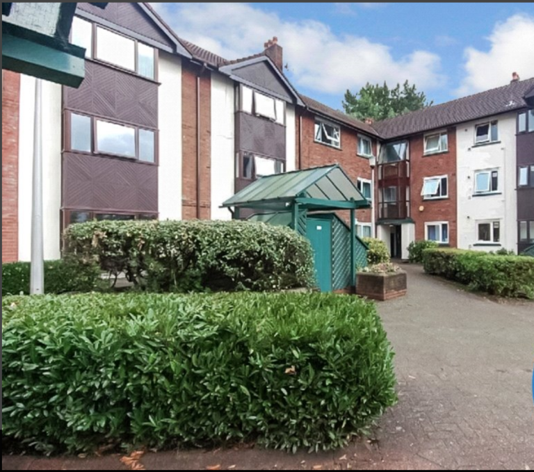 Canterbury Gardens, Squires Court, M5