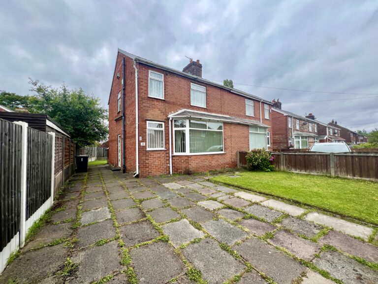 Malcolm Avenue, Swinton, M27