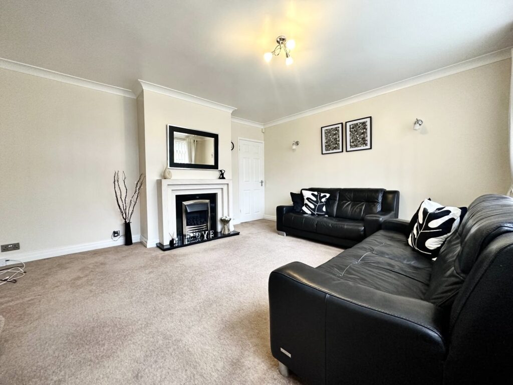 Heys Avenue, Swinton, M27