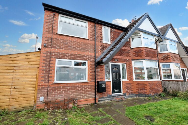 Newbury Drive, Eccles, M30