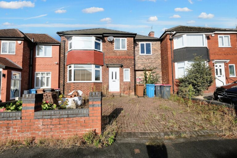 Welwyn Drive, Salford, M6