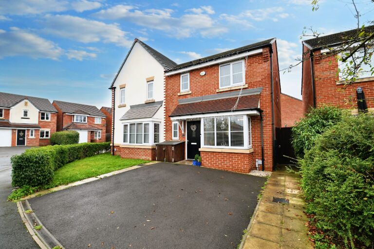 Calder Lane, Eccles, M30