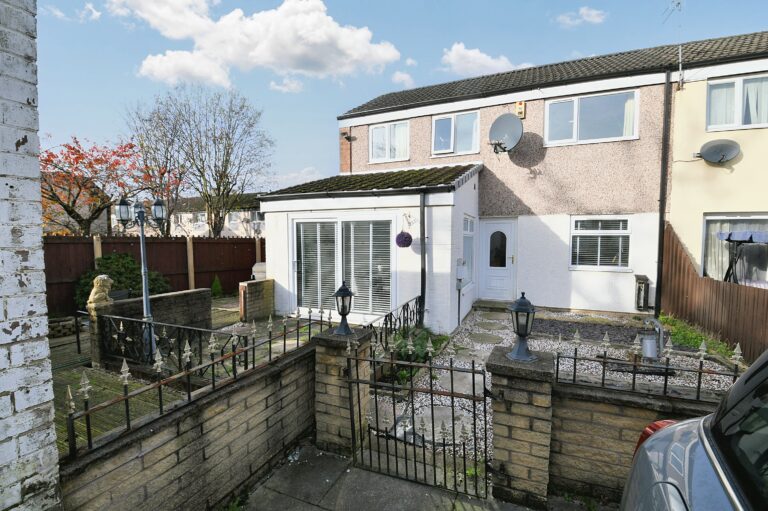 Hampson Close, Eccles, M30