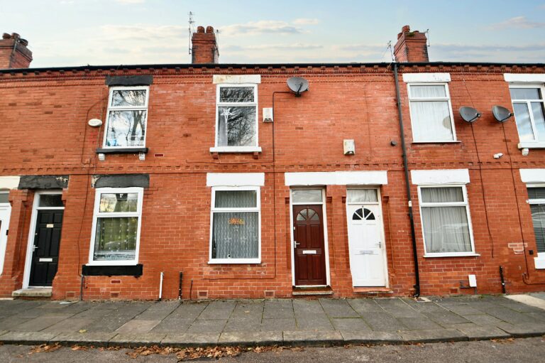 Ivy Street, Eccles, M30