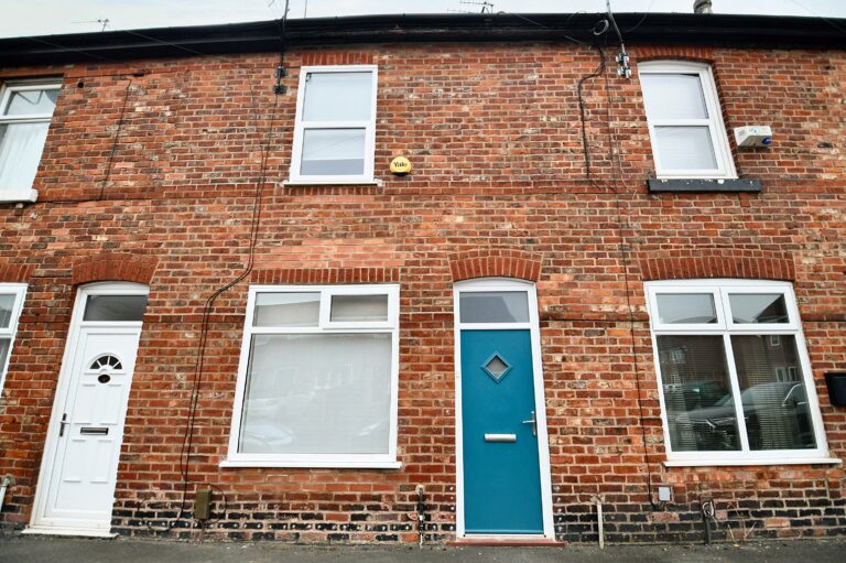 Clifford Street, Eccles, M30