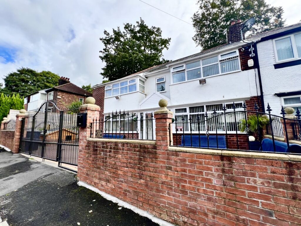 Castlemoor Avenue, Salford, M7