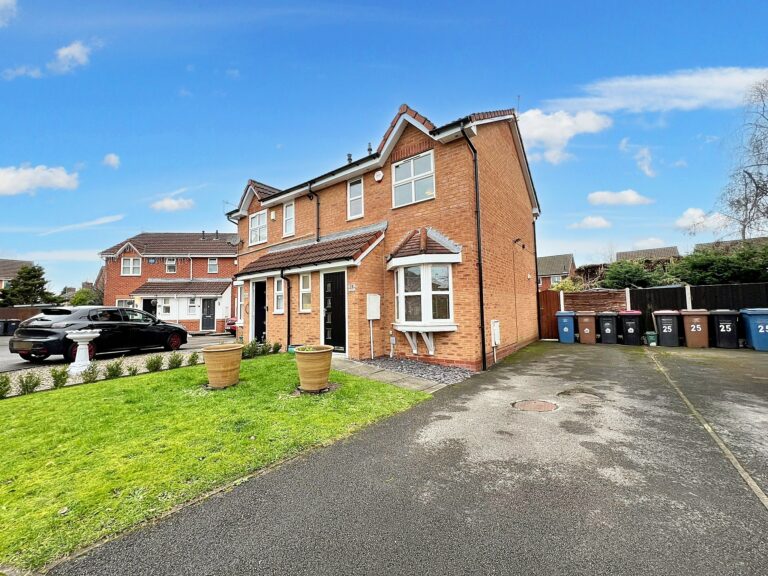 Redmans Close, Eccles, M30