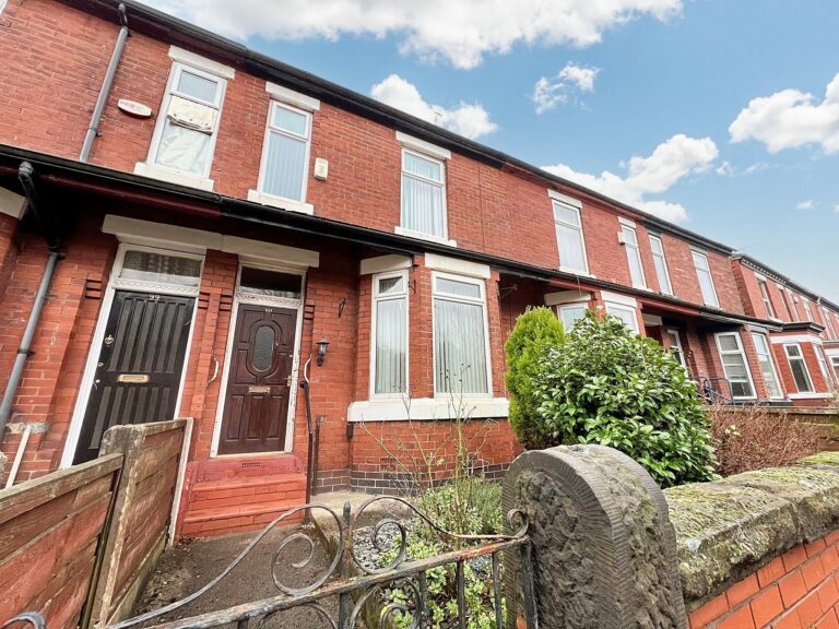 Trafford Road, Eccles, M30