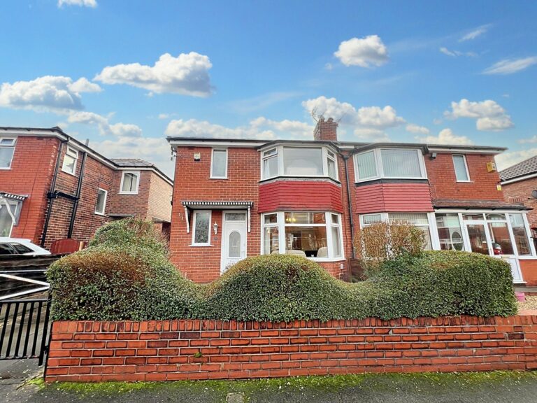 Stratford Avenue, Eccles, M30