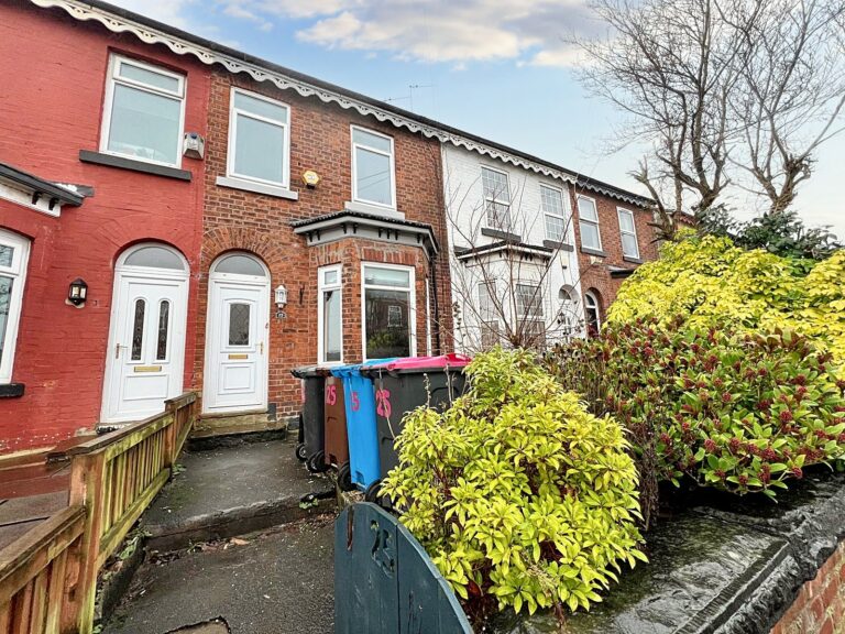 Shakespeare Crescent, Eccles, M30