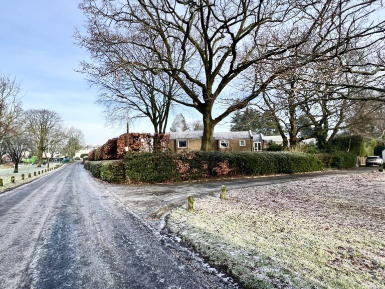 Roe Green Avenue, Worsley, M28